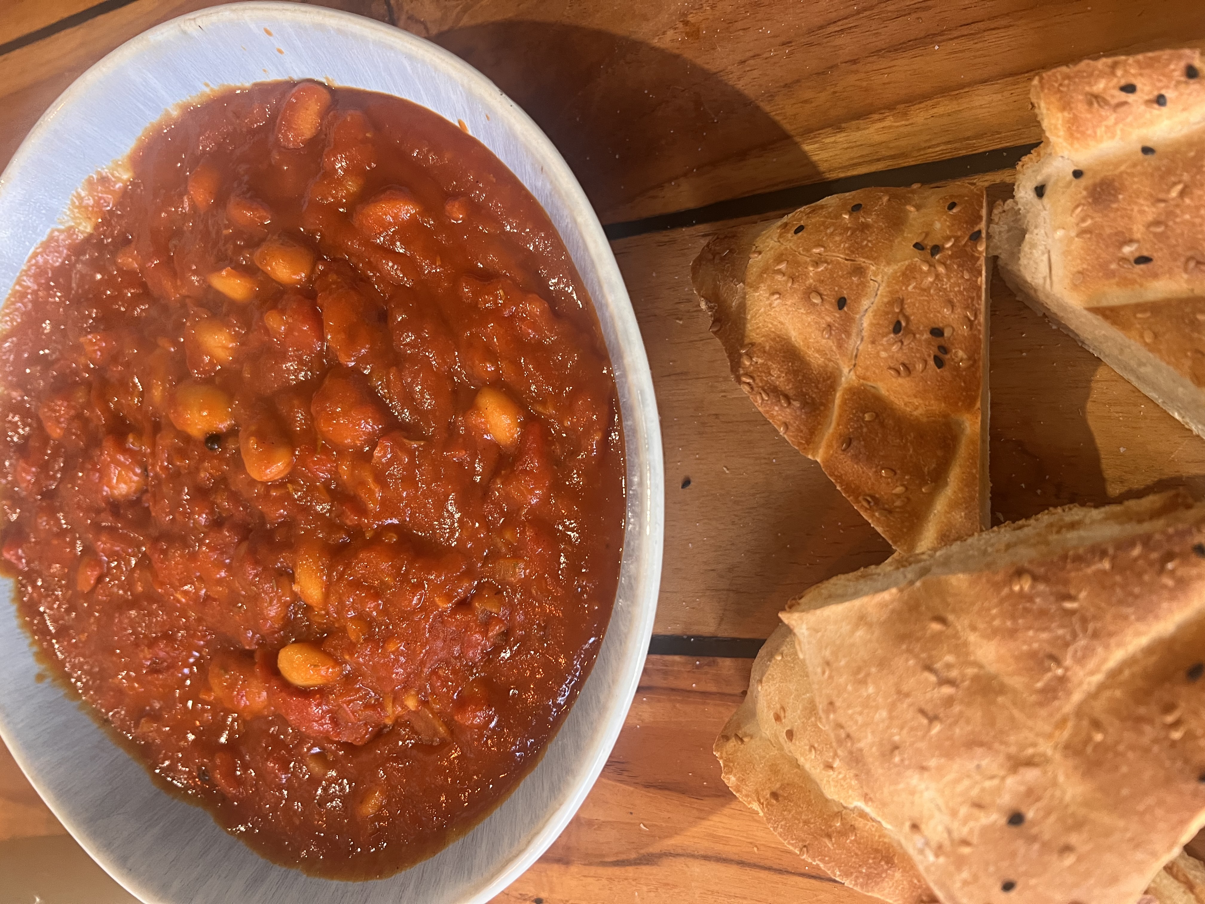Riesenbohnen in Tomatensauce